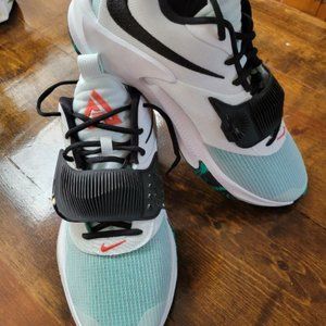 NIKE Zoom Freak 3  11.5 NWB